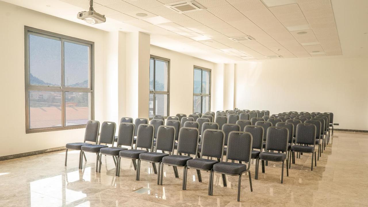 Star Land Hotel Bastos Yaoundé Zewnętrze zdjęcie