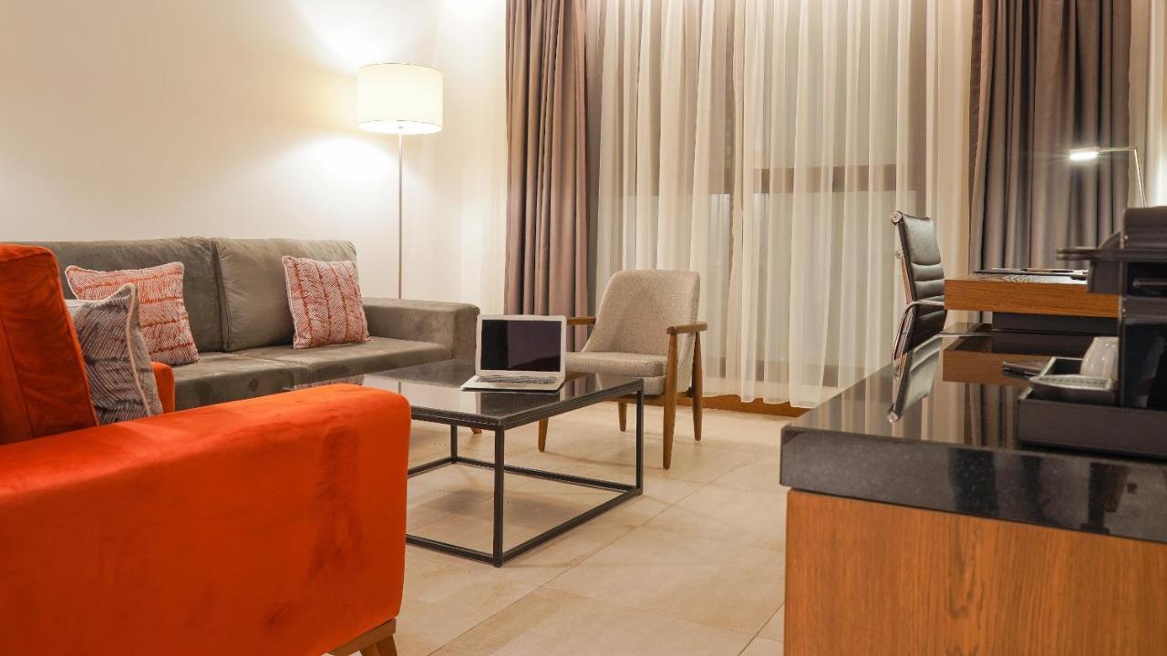 Star Land Hotel Bastos Yaoundé Zewnętrze zdjęcie