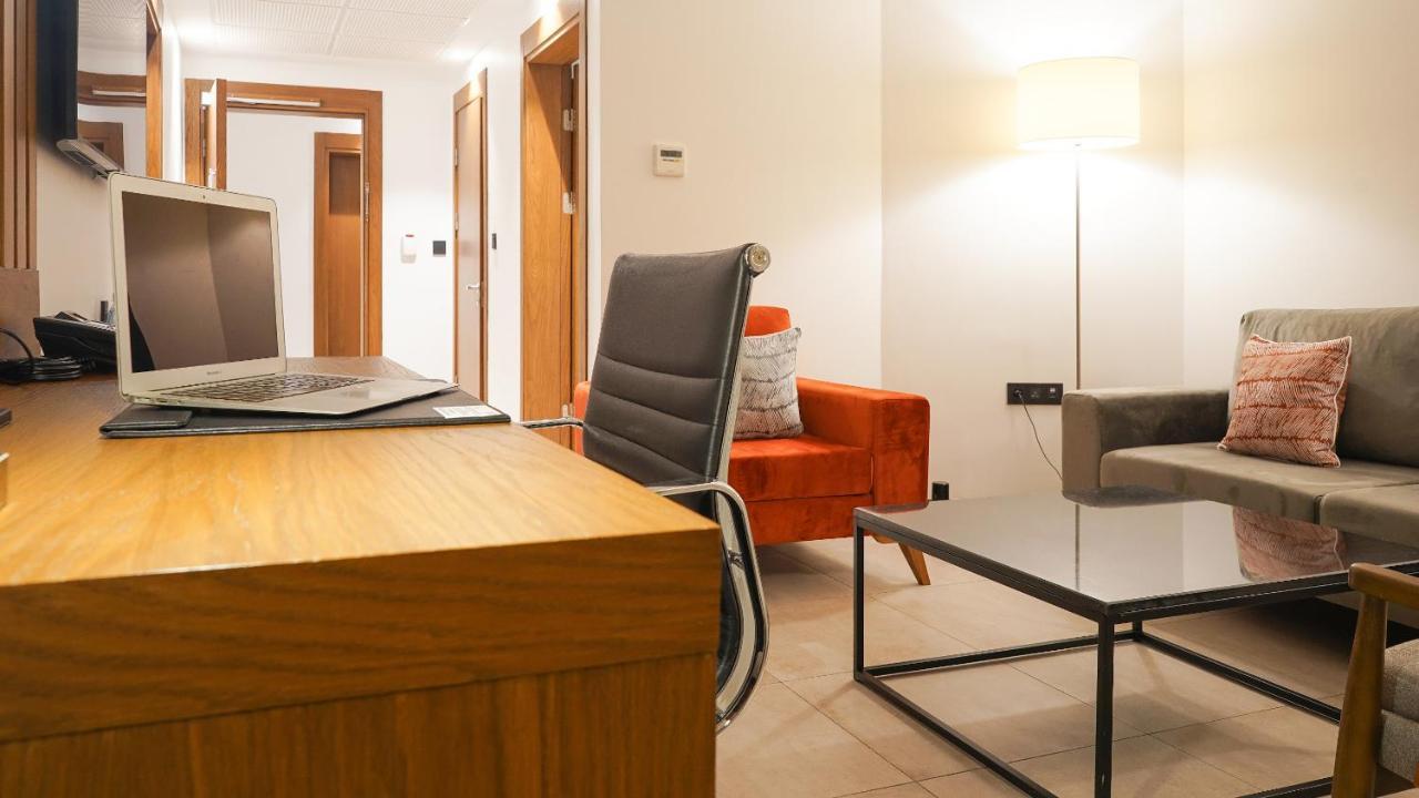 Star Land Hotel Bastos Yaoundé Zewnętrze zdjęcie