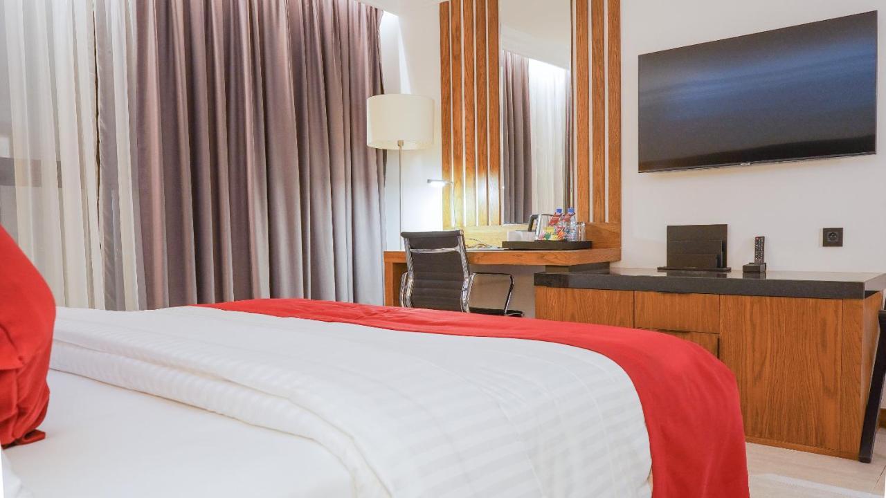 Star Land Hotel Bastos Yaoundé Zewnętrze zdjęcie